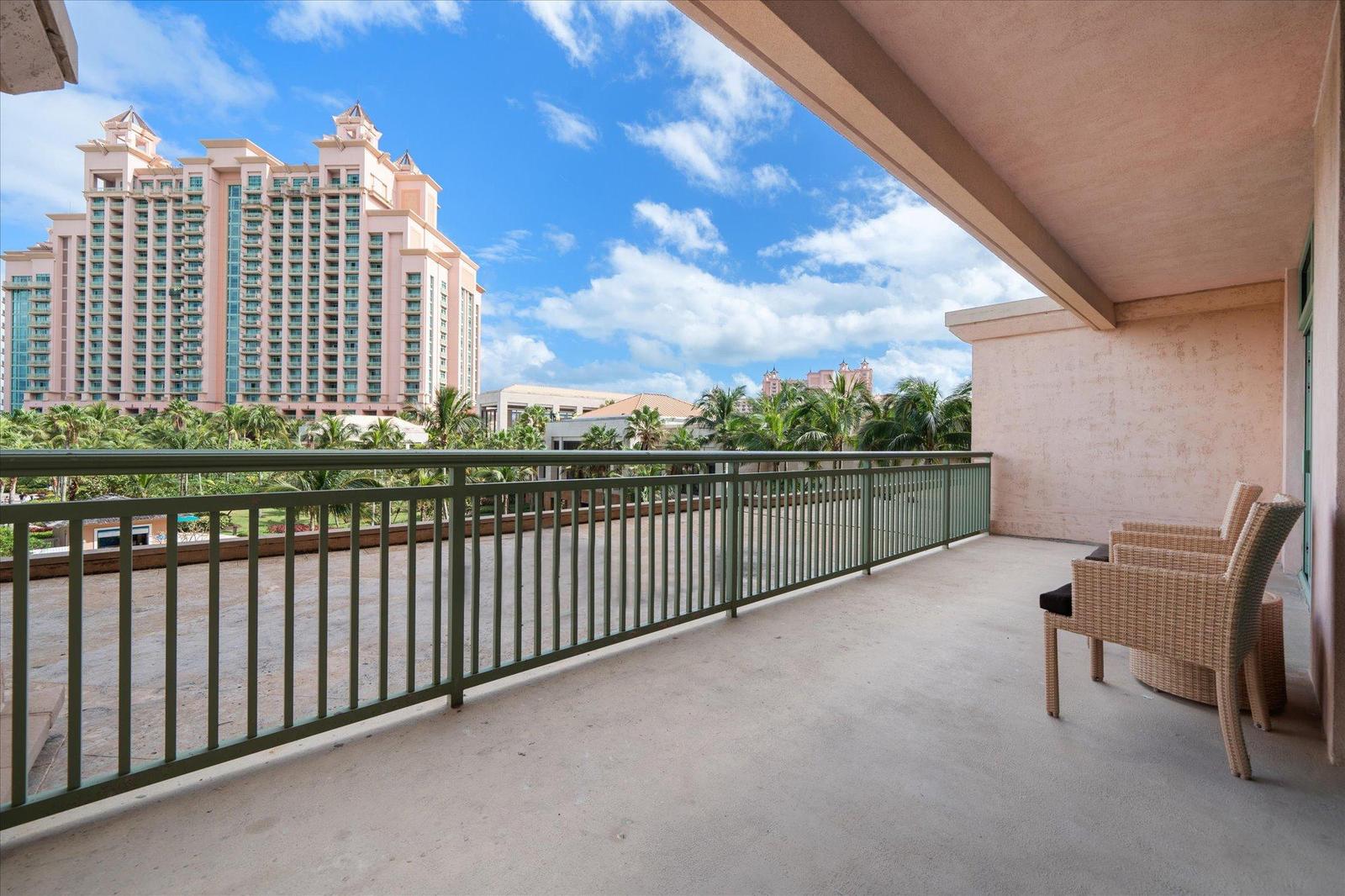 3 bedroom Apartment for sale - THE REEF RESIDENCES — photo 2