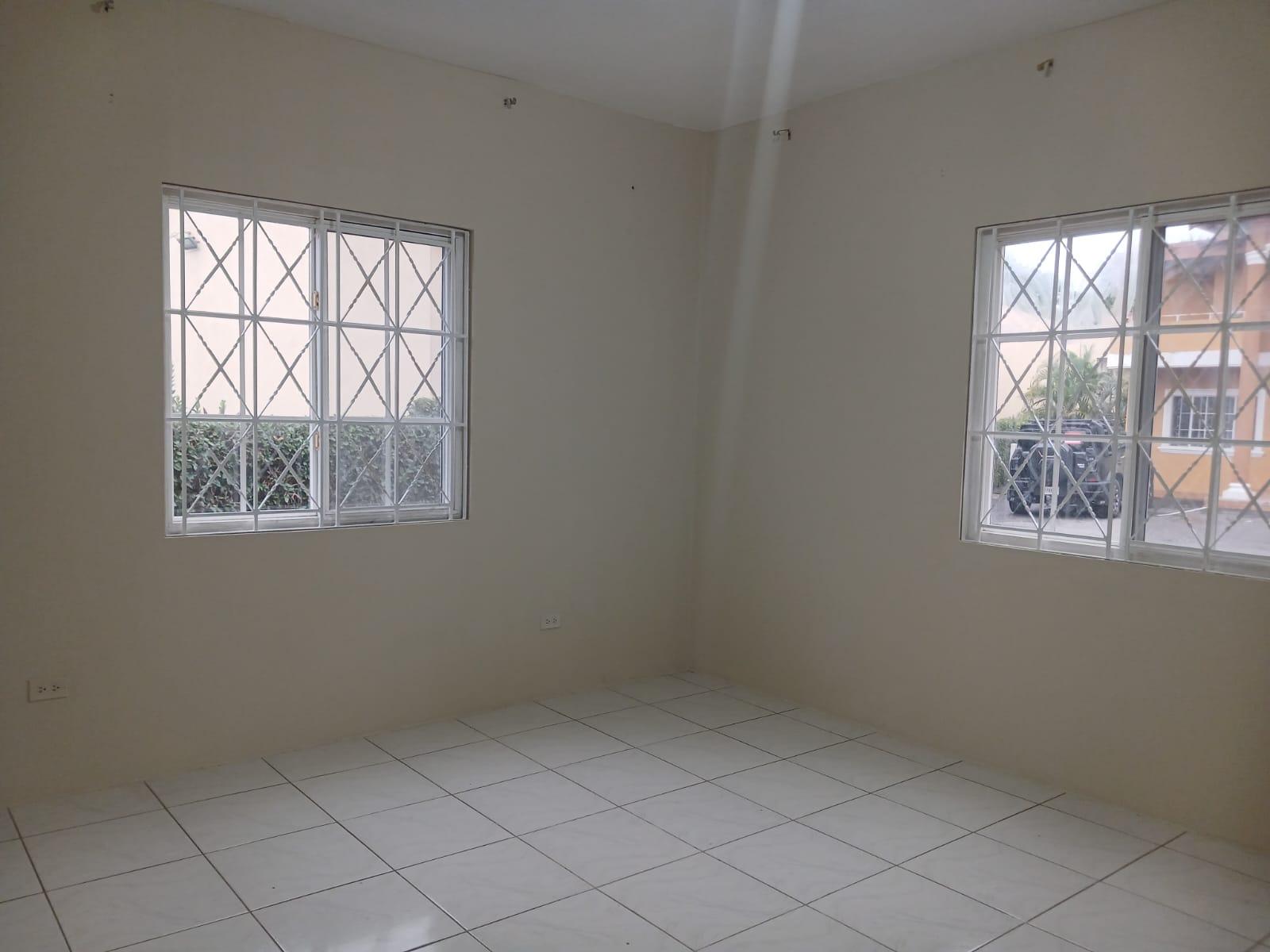 2 Bedroom Ground Floor Apartment for Sale — photo 2