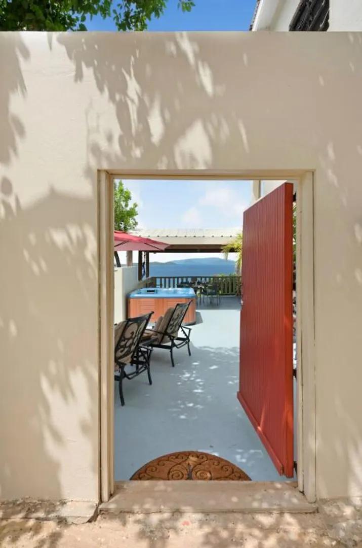 2 Bed Apartment for Rent in East End, US Virgin Islands — photo 2