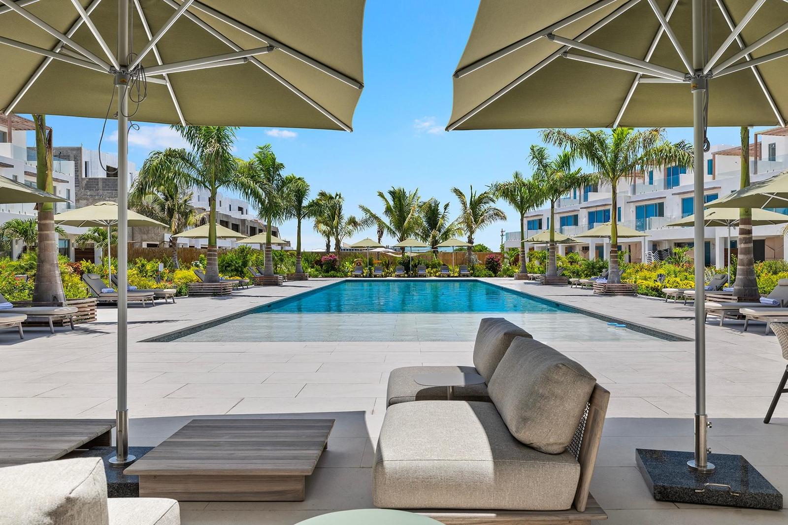 The Park in Grace Bay — photo 1