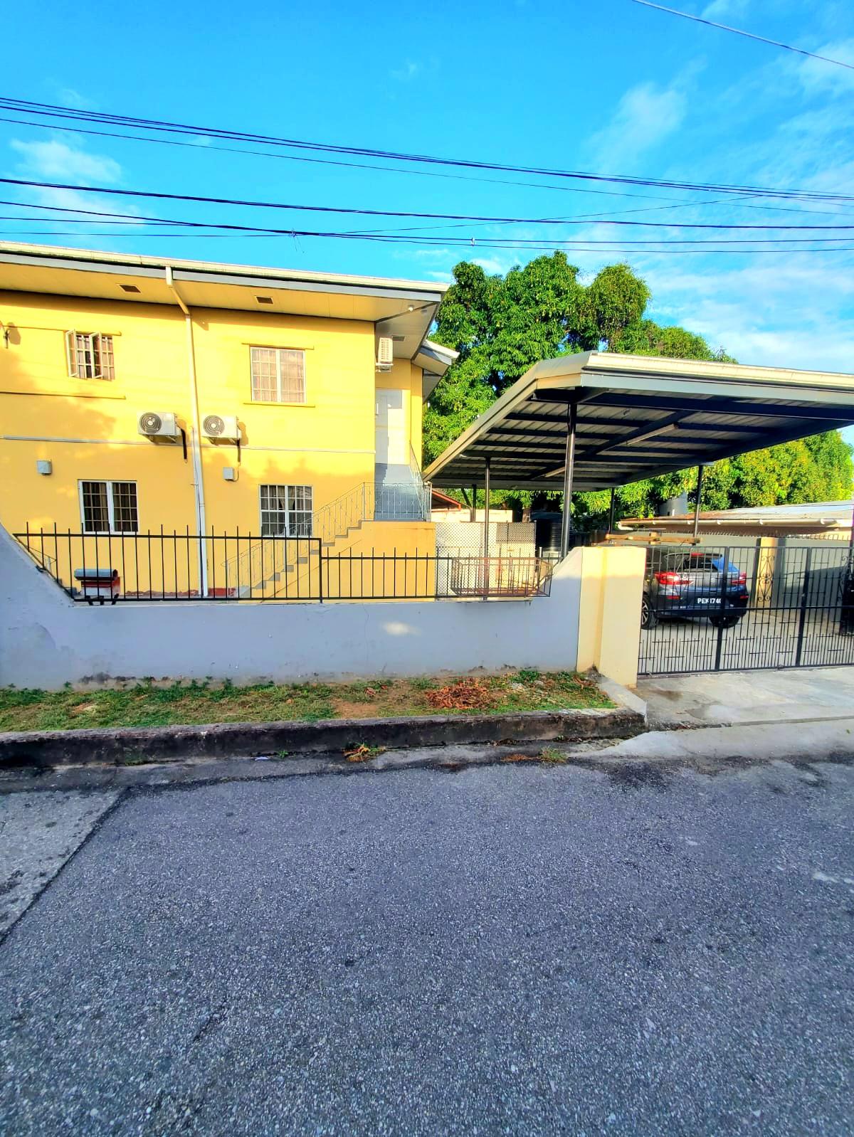Eldorado 3-bedroom 2-Bathroom & 2-Apt's Investment property — photo 3
