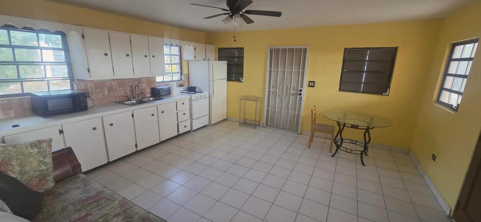 1 Bed Efficiency with Sea & Mountain Views in Mt. Pleasant — photo 3