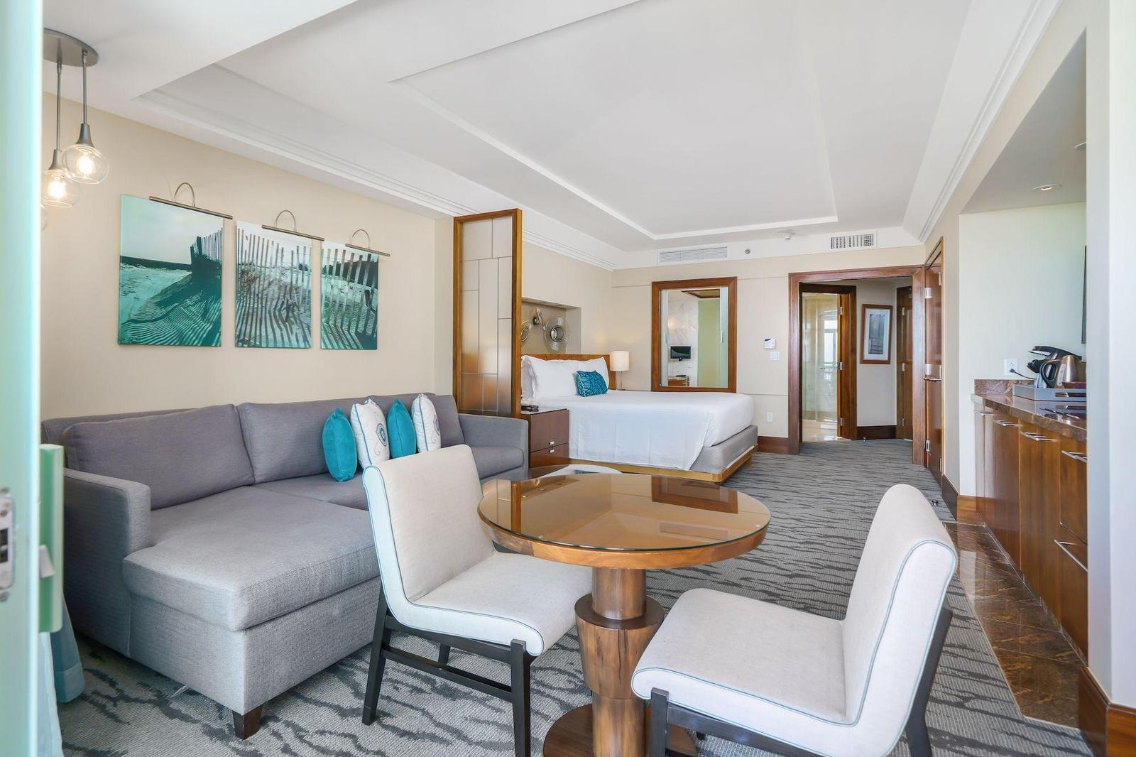 1 bedroom Apartment for sale - THE REEF AT ATLANTIS in Nassau / New Providence, The Bahamas — photo 5