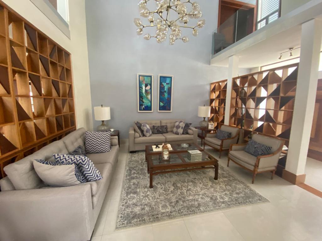 Elegant Five-bedroom Villa For Sale In Bavaro Punta Cana — photo 1