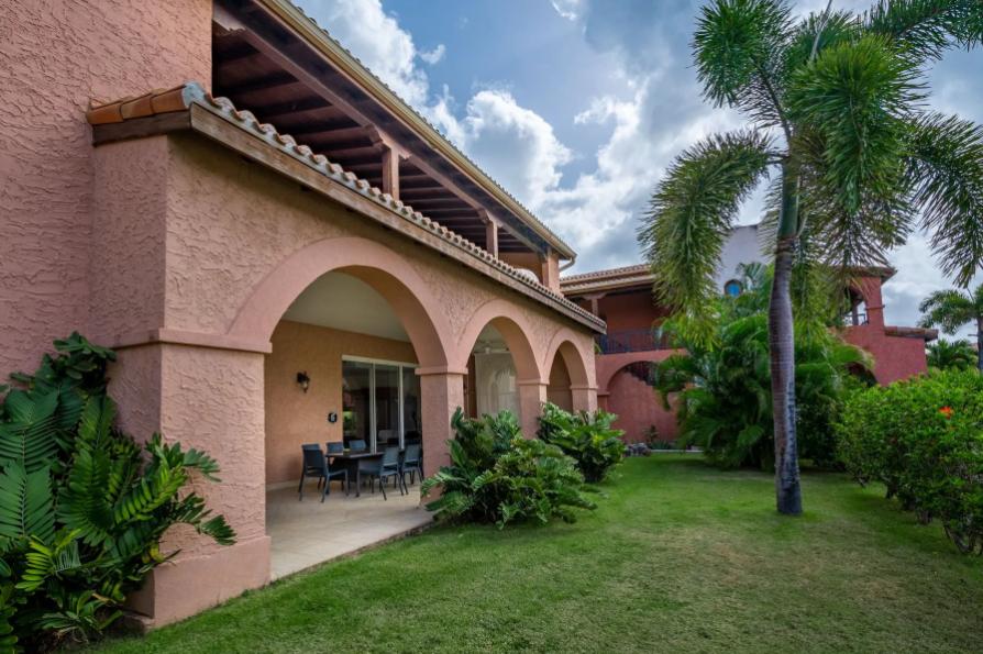Porto Cupecoy Waterfront 2BR Condo — photo 2