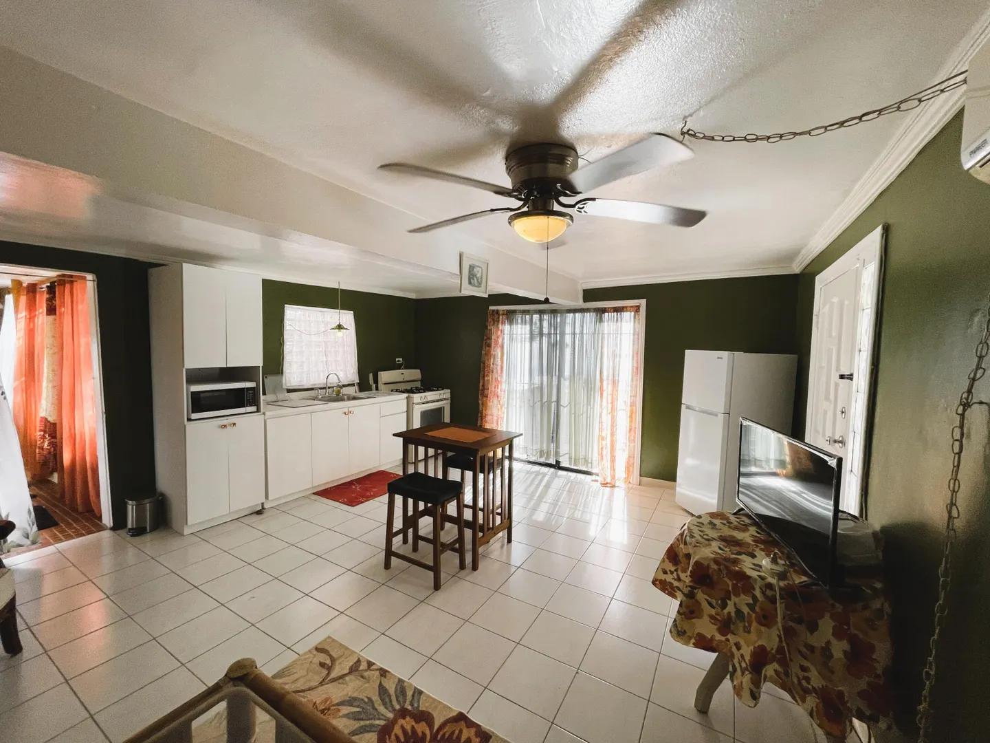 1 Bed, 1 Bath Apartment with Water Views - 97 Contant Ss, US Virgin Islands — photo 4