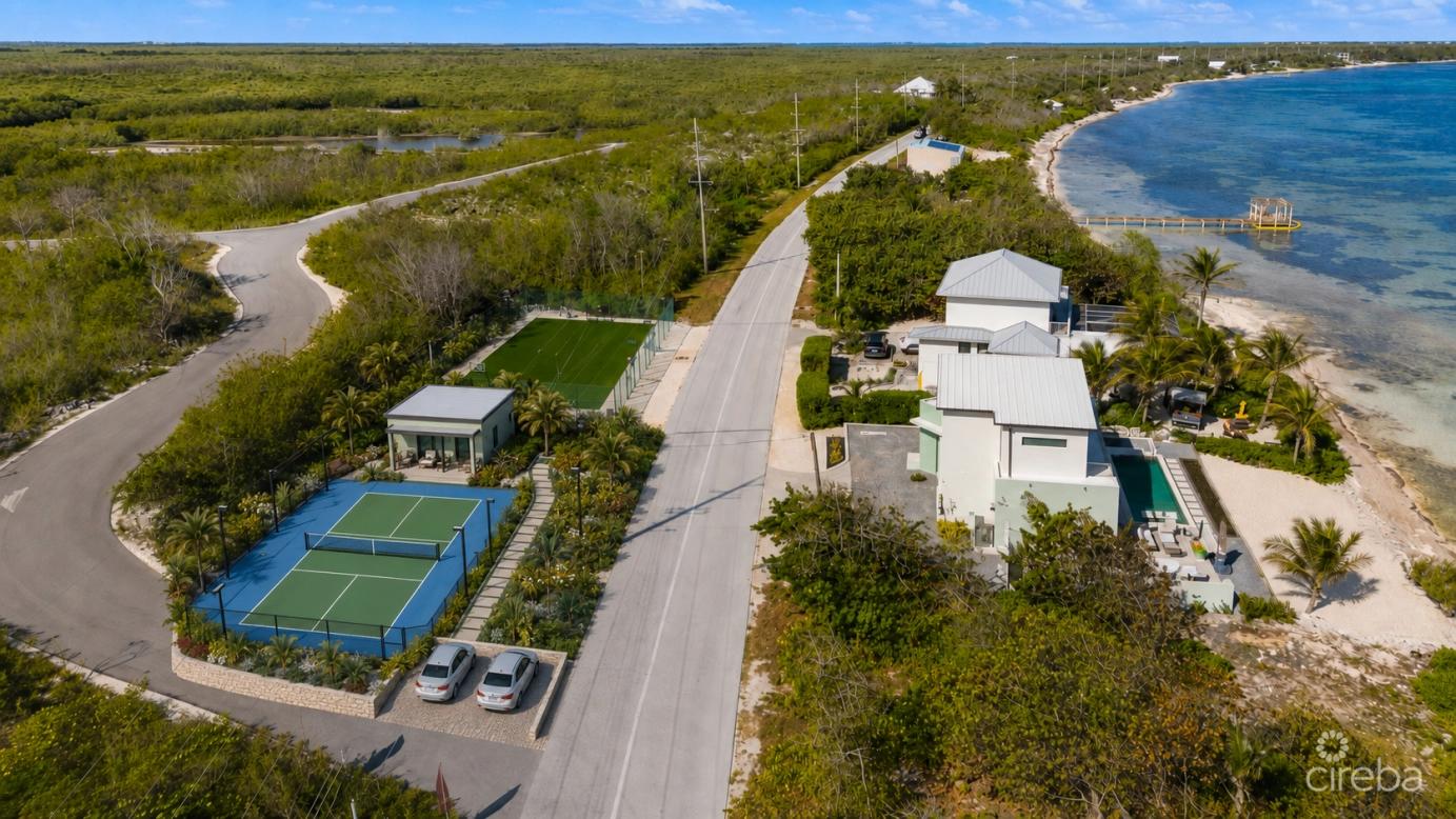 Coastal Charm - 3 Bedroom Beachfront Villa in the Cayman Islands — photo 1