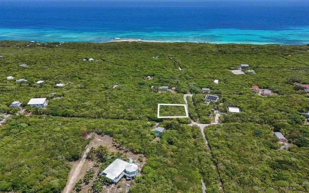 Corner hilltop lot in Eleuthera Island Shores — photo 1