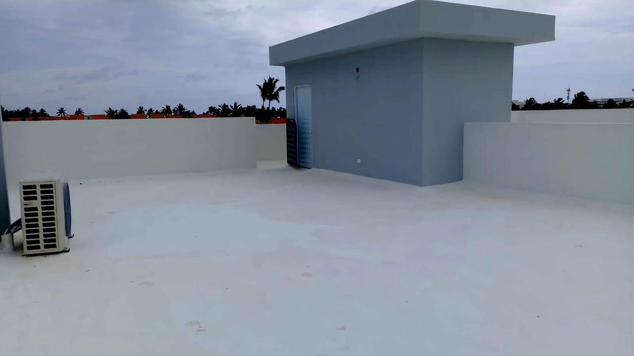 Stunning Penthouse A Short Walk Away From The Beach — photo 4