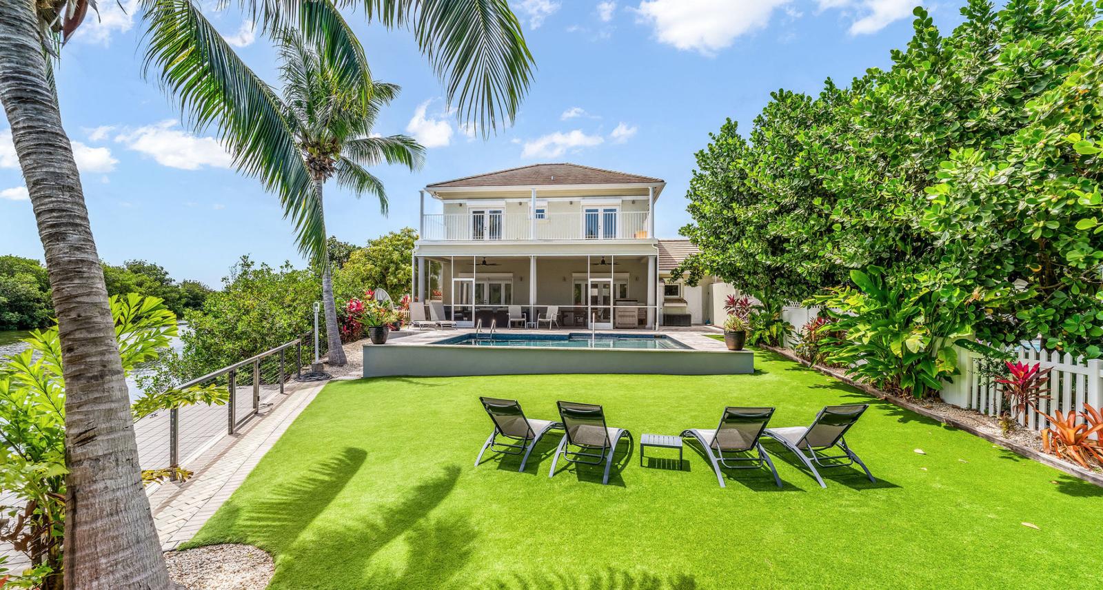 Freehold - Now this is living in paradise — photo 1