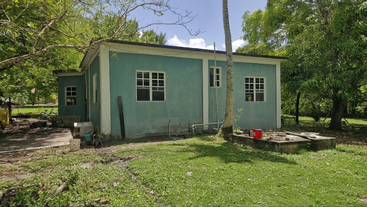 Charming 2-Bedroom Home on a Corner Lot in Yo Creek Village — photo 5