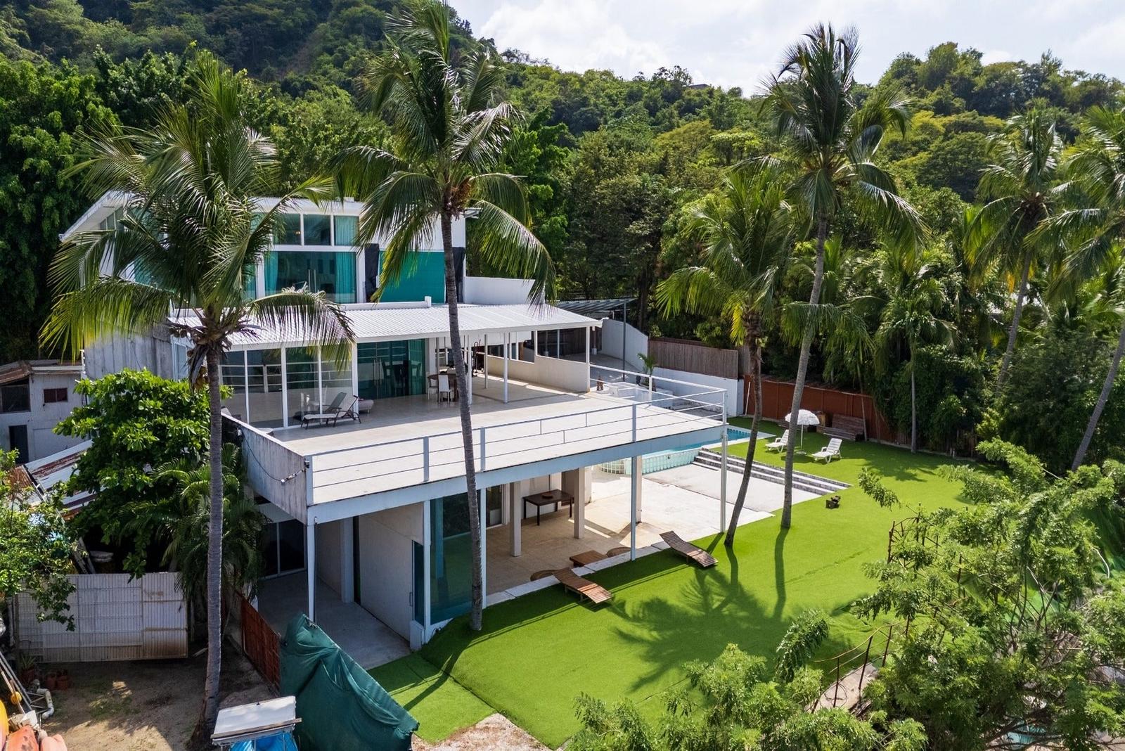 5 Bedroom Beachfront Property for Sale, Playa Potrero, Flamingo, Guanacaste, Costa Rica — photo 4