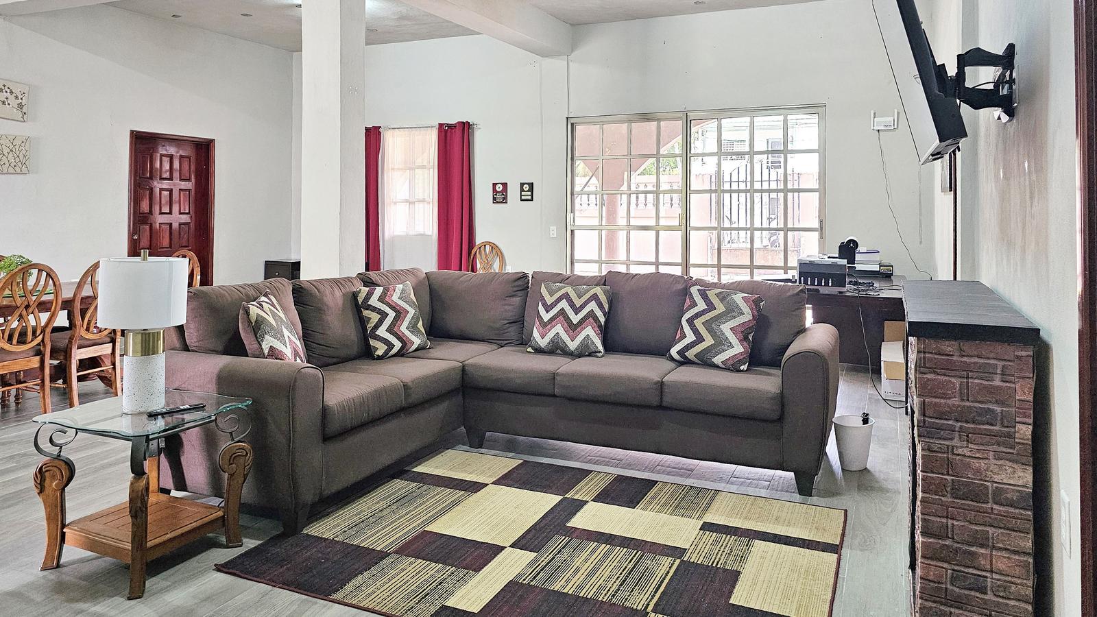 Charming 4-Bedroom Home in Orange Walk Town — photo 4