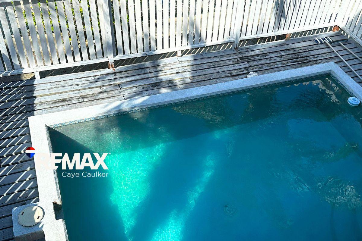 STUNNING HOME WITH POOL IN CAYE CAULKER — photo 4