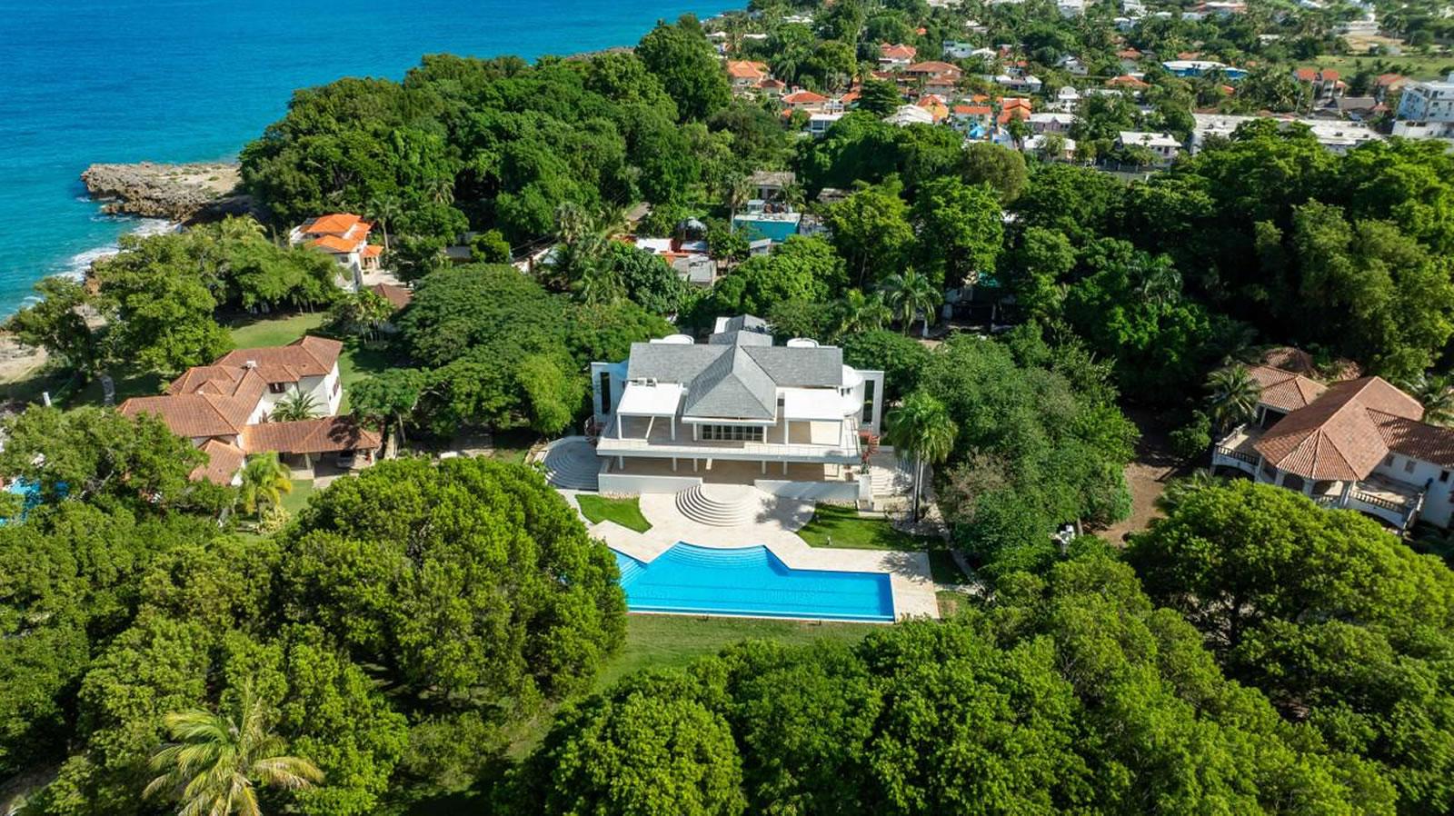4 Bedroom Luxury Oceanfront Villa for Sale, Sosua Ocean Village — photo 2