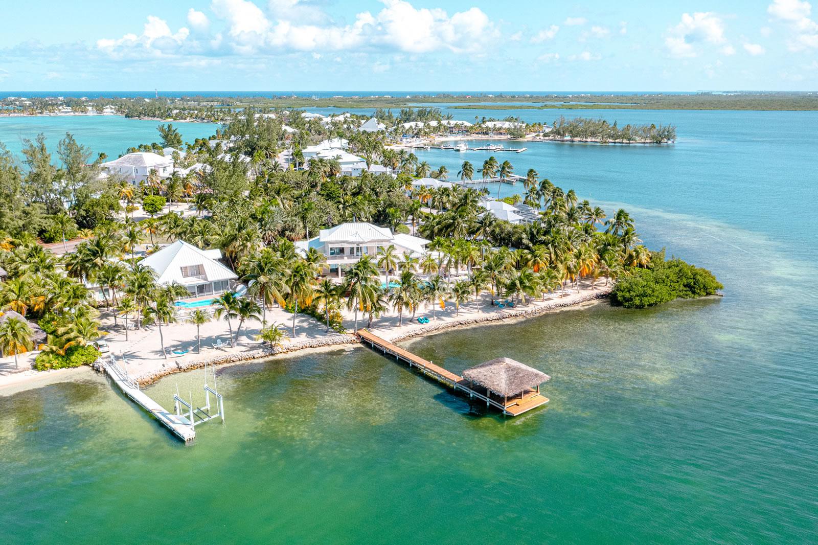 5 Bedroom Luxury Beachfront Home for Sale, Kaibo Crescent, Rum Point, Grand Cayman — photo 3