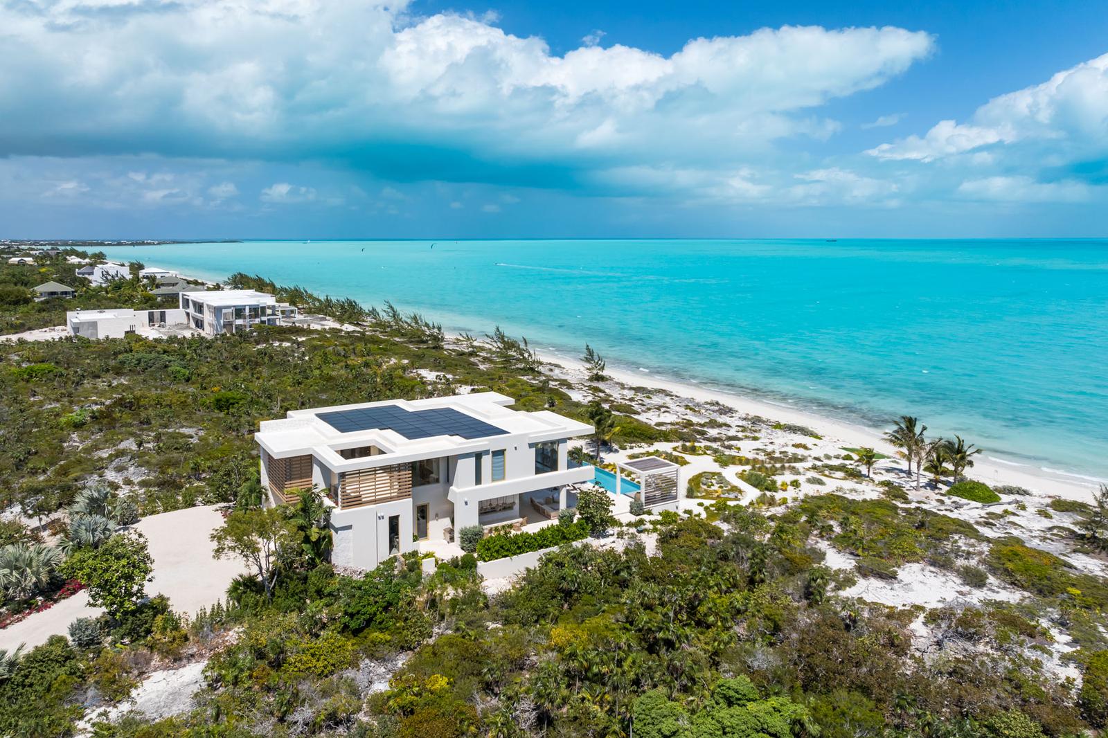 4 Bedroom Luxury Beachfront Villa for Sale, Long Bay, Providenciales, Turks & Caicos — photo 2