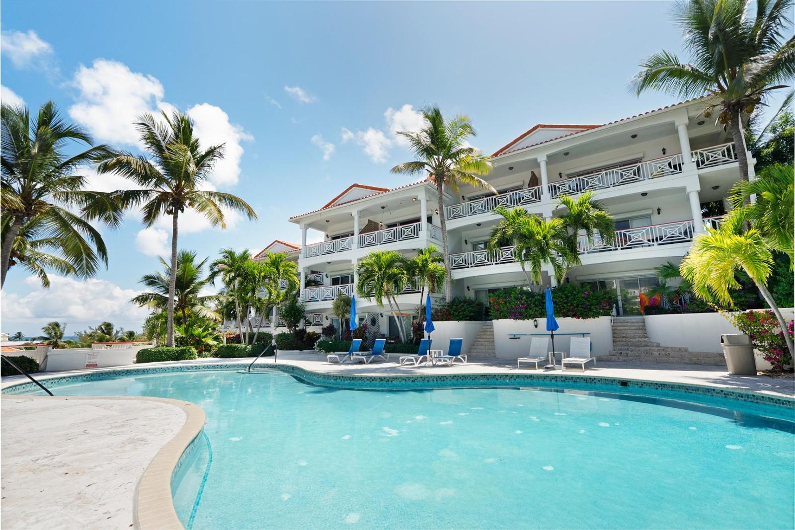 Queen Angel Resort Penthouse Studio Condo with Ocean & Marina Views — photo 1
