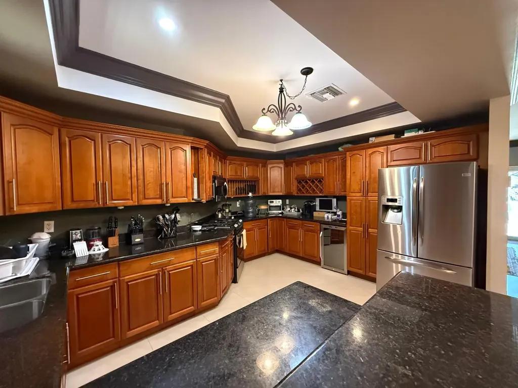 3-bedroom house in Freeport, Bahamas — photo 3