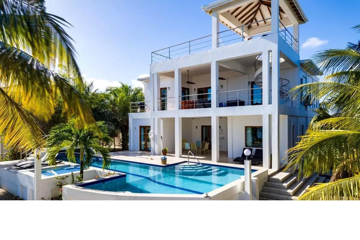 New Dawn Beach House — photo 1