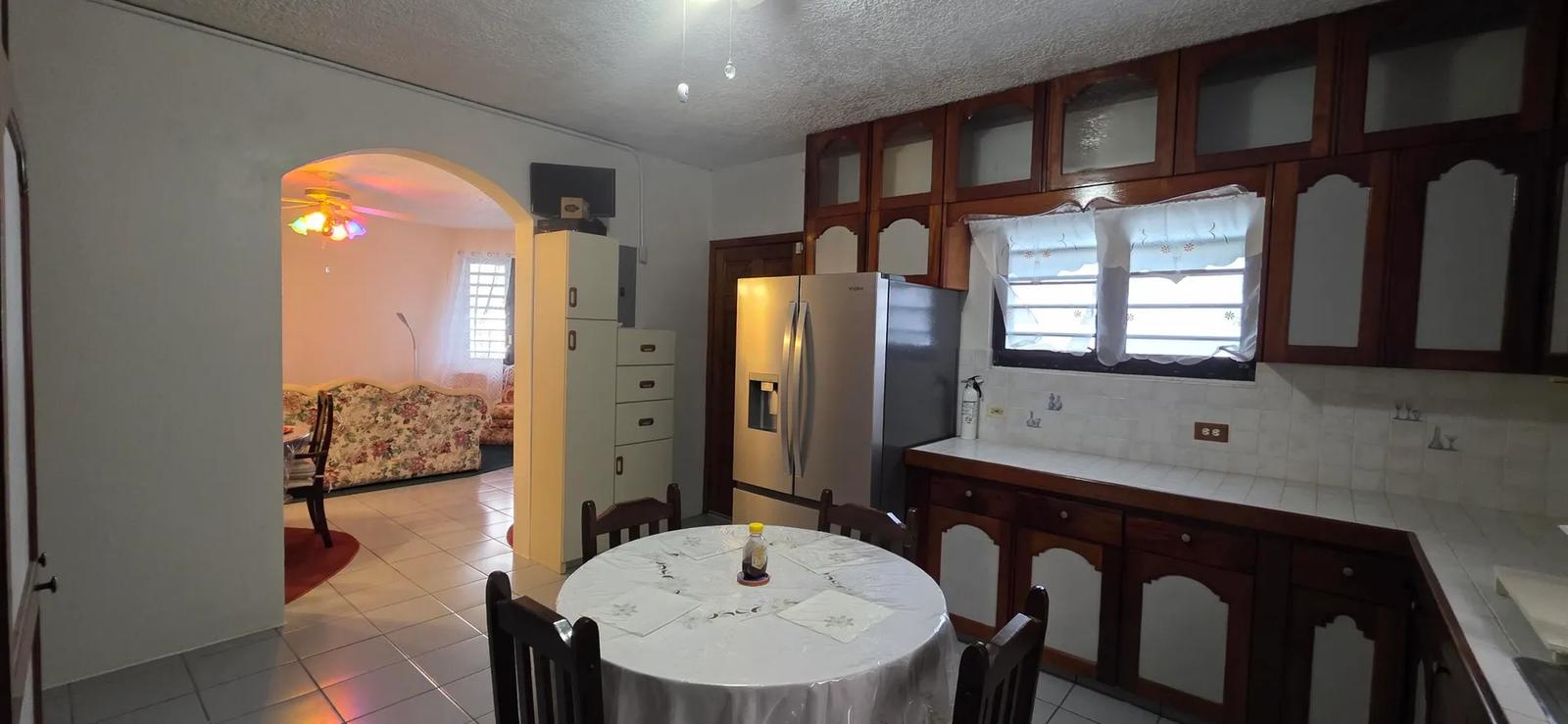 3 Bed, 1 Bath Apartment For Rent in US Virgin Islands — photo 4