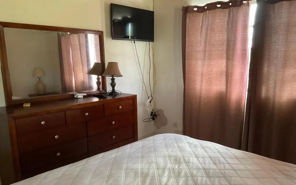 3-bedroom house in Mangrove Bush, Long Island — photo 5