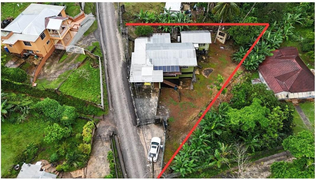 LINCOLN ROAD, BROWNS TOWN St. Ann Browns Town — photo 1