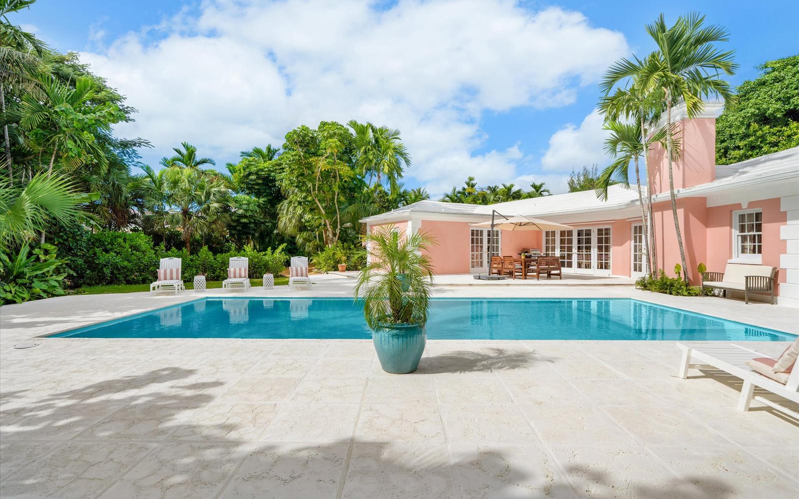 6 Bedroom Luxury Residence for Sale in Lyford Cay — photo 2