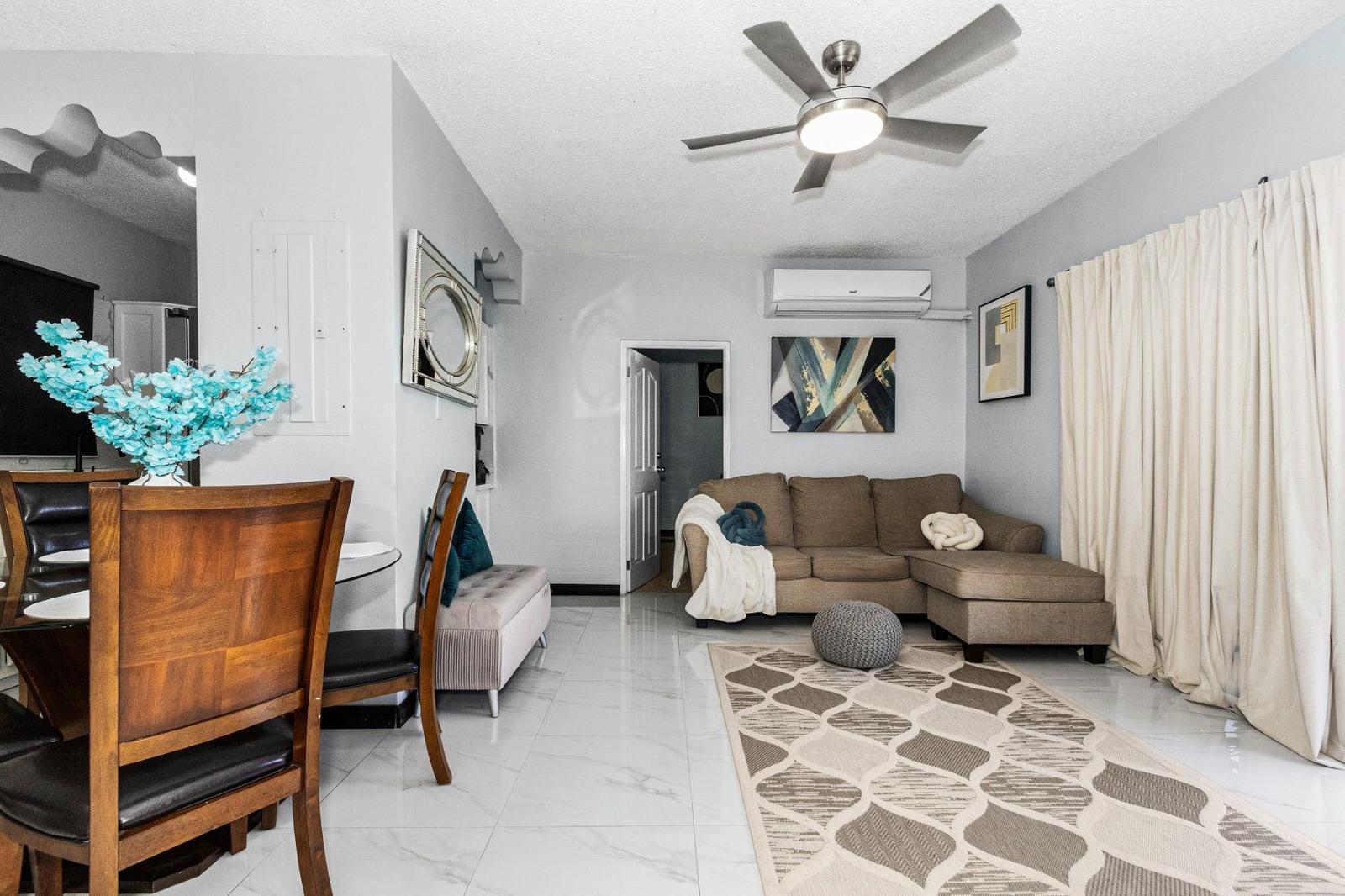 2-bedroom condo in Kingston 10, Jamaica — photo 2