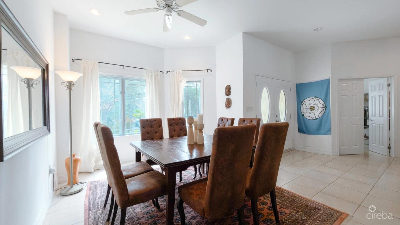 Canal Front Home 3 Bed Prospect — photo 2