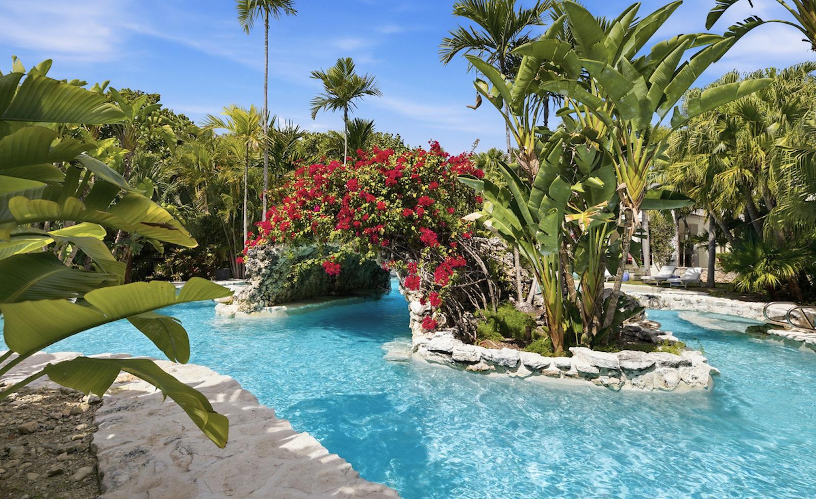 10 Bedroom Waterfront Estate for Sale, Paradise Island, Bahamas — photo 4