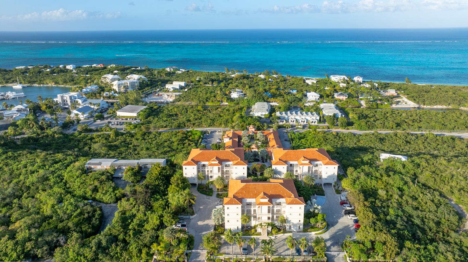 1 Bedroom Suite 5204 for Sale, La Vista Azul, Turtle Cove, Providenciales, Turks & Caicos — photo 1