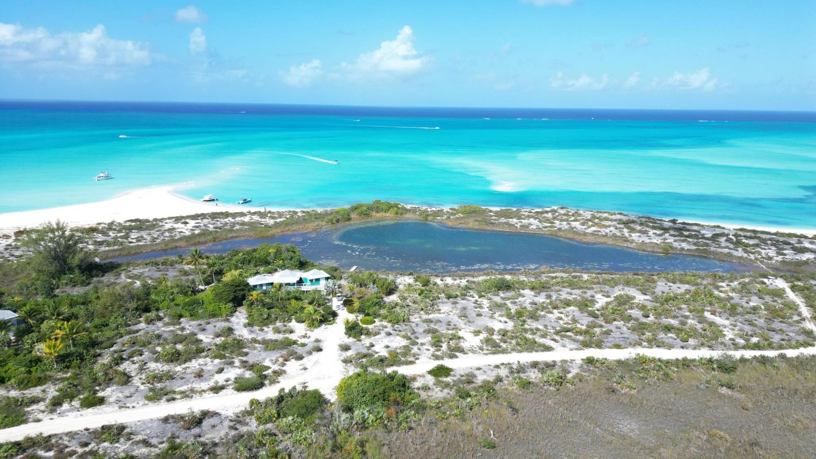 Residential land for sale in Pine Cay, Turks and Caicos Islands — photo 2