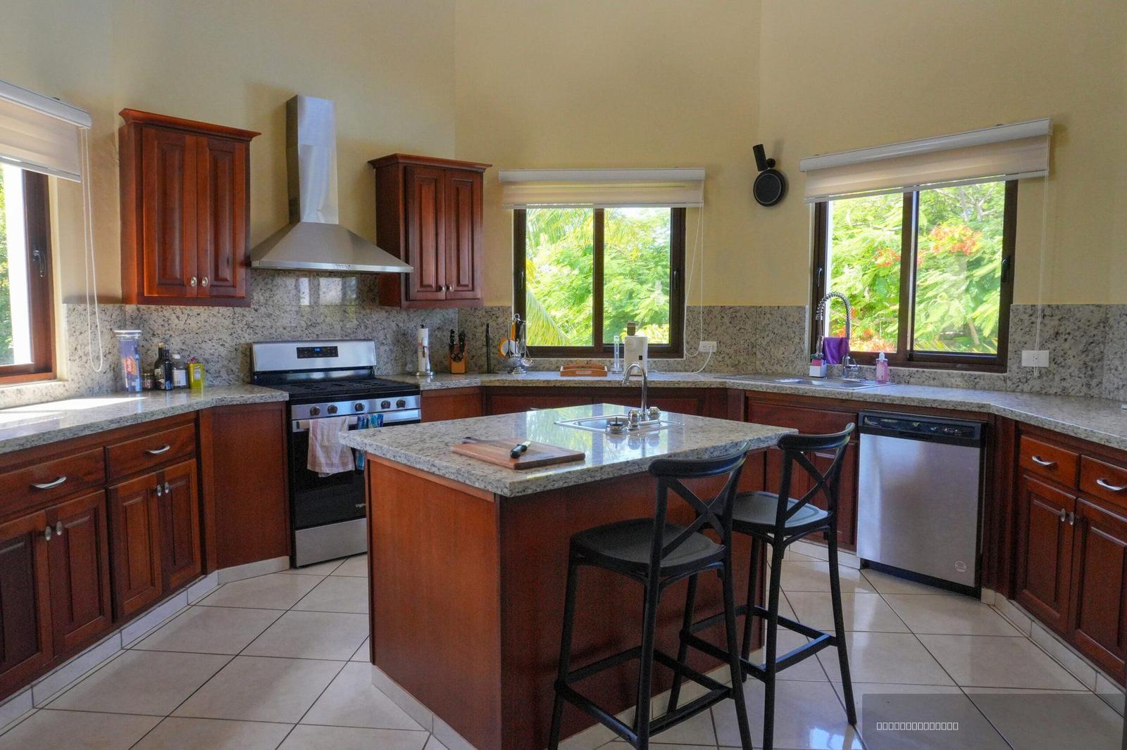 Oceanview 4-Bedroom Villa in Panorama Village, Sosúa — photo 4
