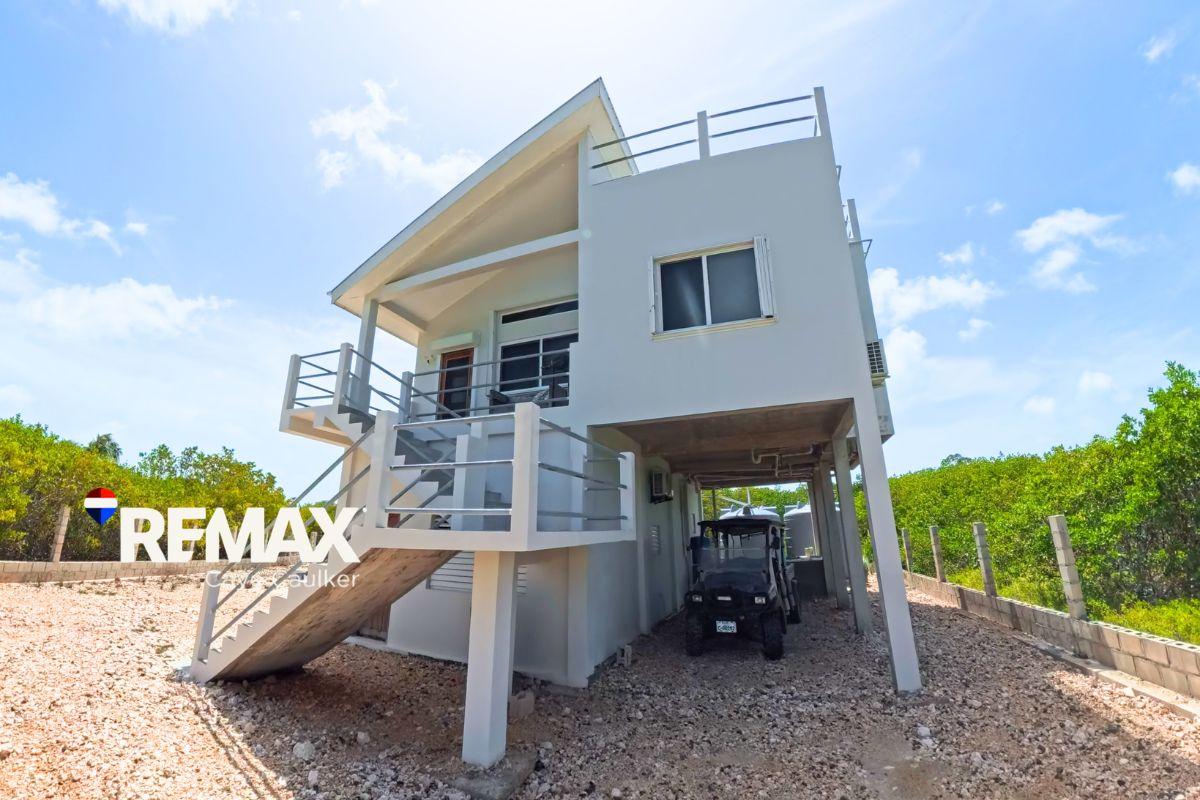 Stunning Oceanfront Home on North Caye Caulker — photo 1