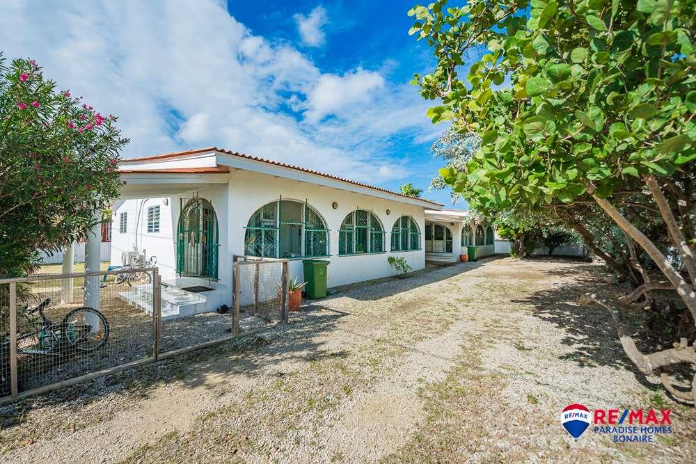5 Bedroom Home for Sale, Kaya Luna 3, Belnem, Bonaire — photo 5