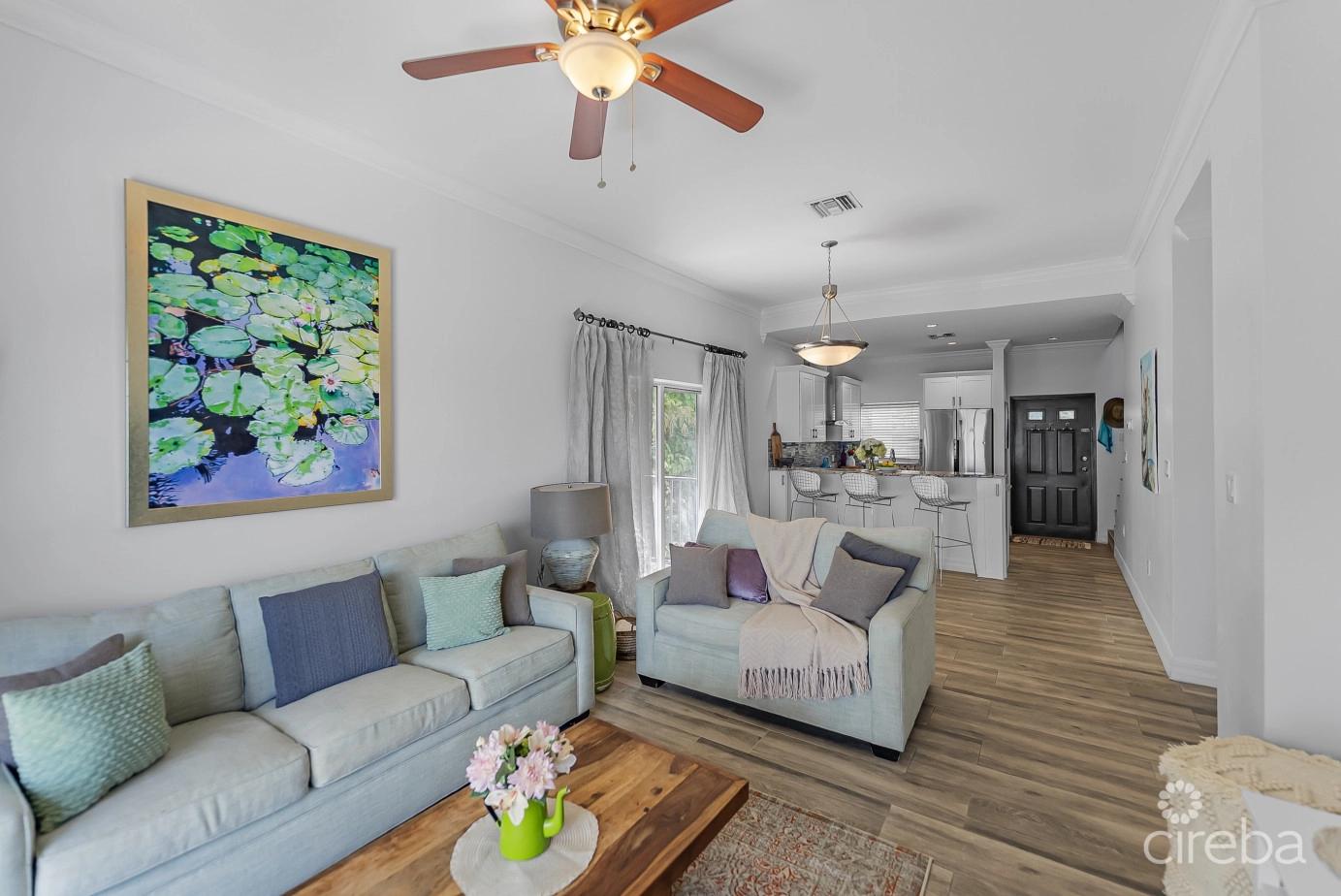 Harbour Point Oceanfront 3 Bed Plus Office — photo 3