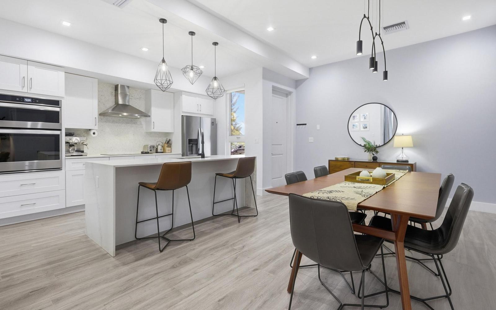 2 bedroom Apartment for sale at 101 COCONUT COVE — photo 3
