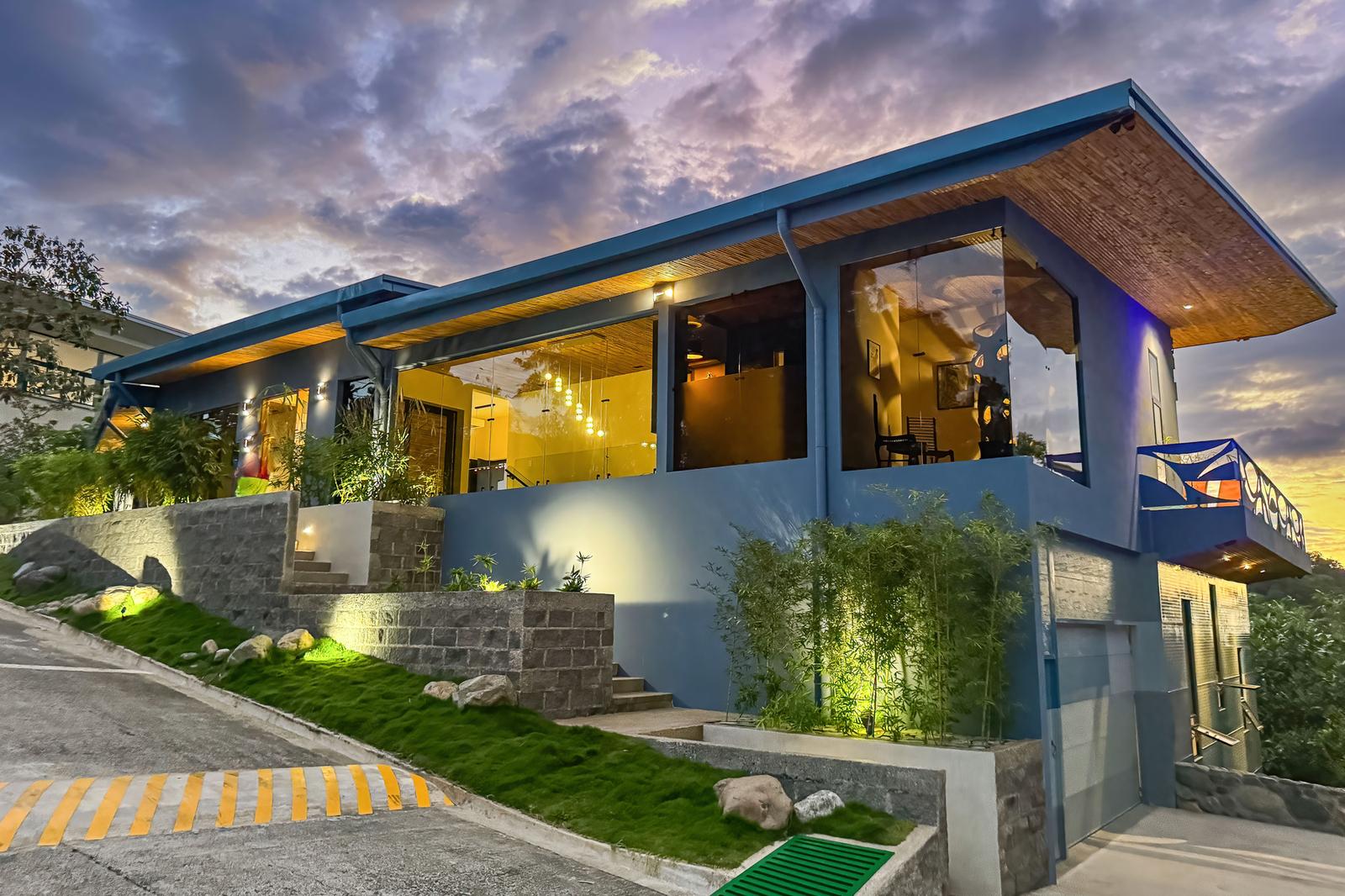 5 Bedroom Luxury Home for Sale, Manuel Antonio, Puntarenas, Costa Rica — photo 2