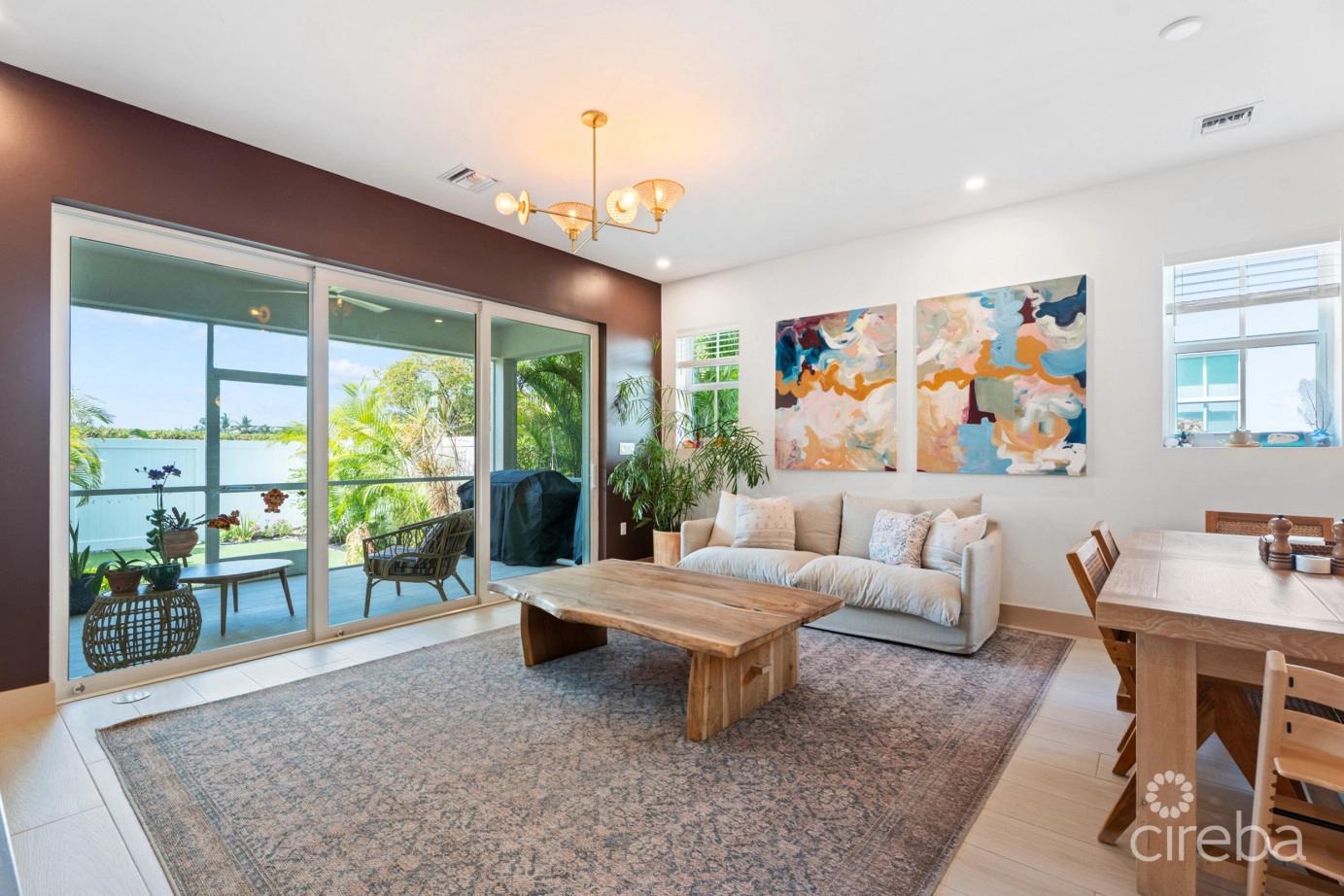 Parklane Living Townhouse in George Town, Cayman Islands — photo 1