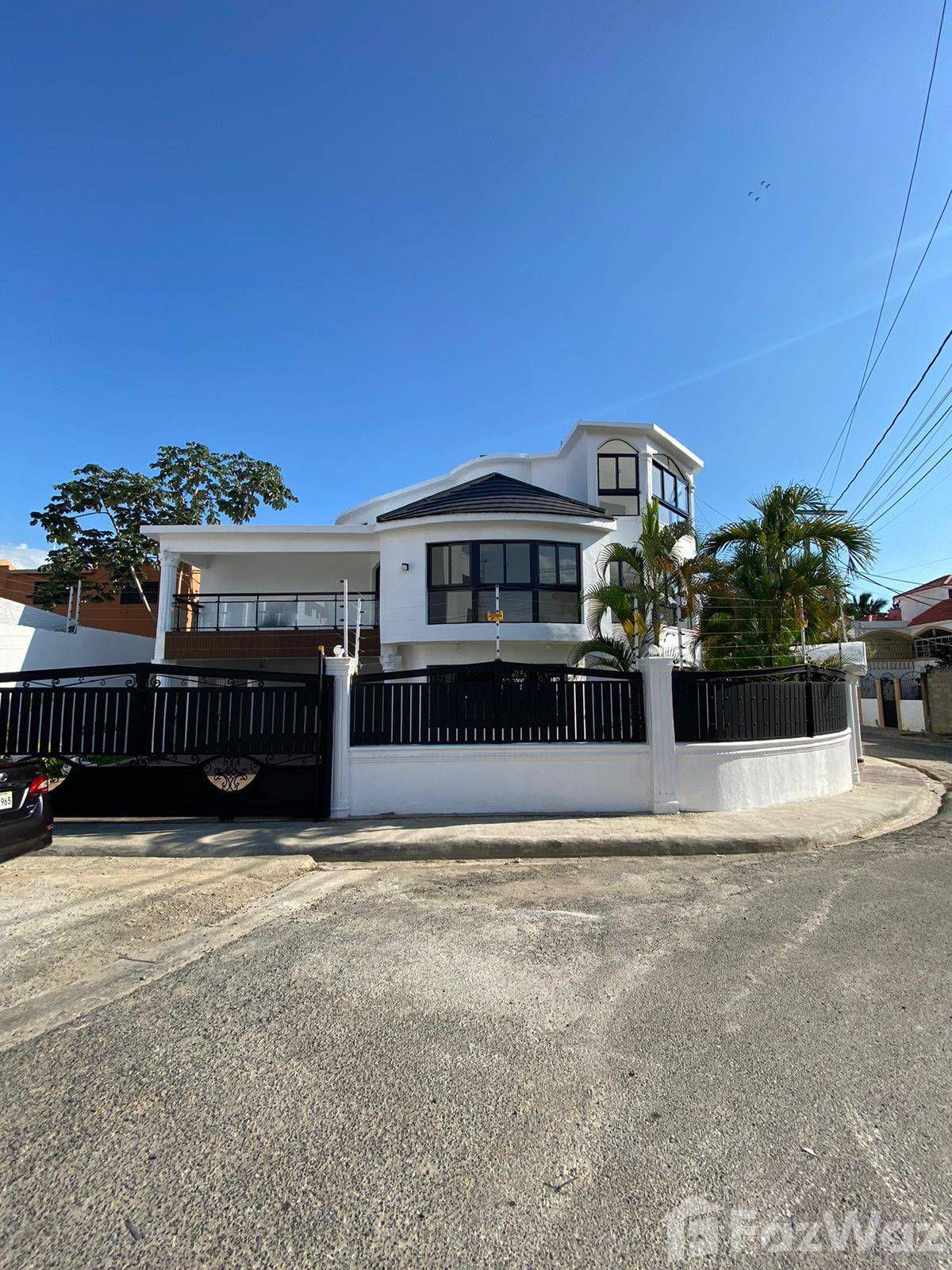 4 Bedroom House for Sale in Santo Domingo Este, Dominican Republic — photo 1
