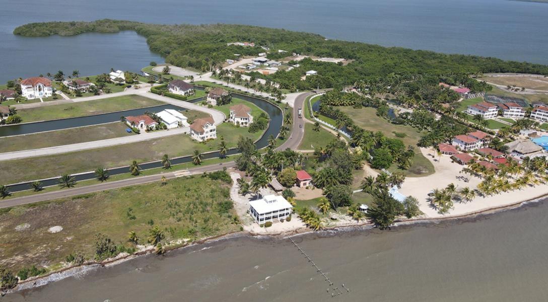 Beach House in the heart of Plantation — photo 3