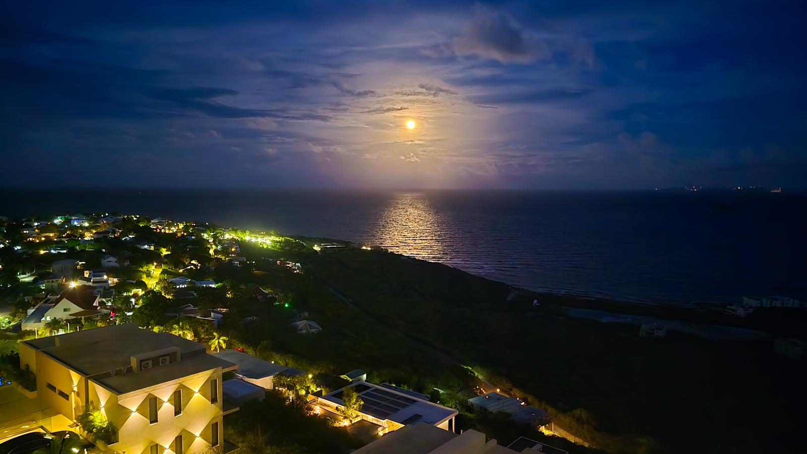 Modern Upper Level Condo, Red Pond Estate, St Maarten — photo 1