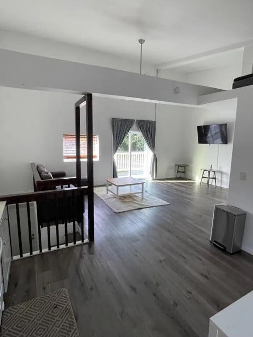 2 Bed 2 Bath Apartment in Frydenhoj Rh — photo 2