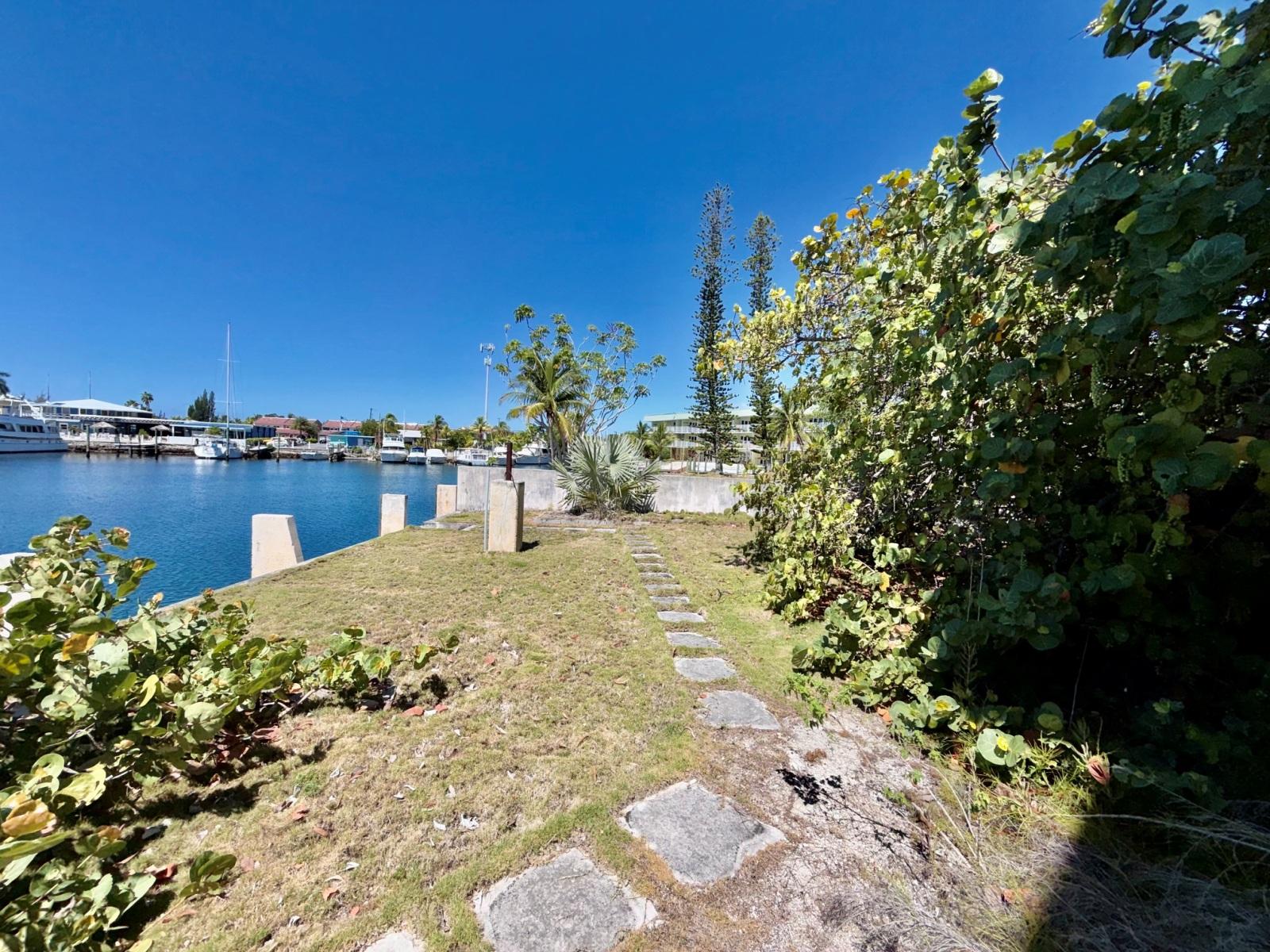 Vacant Land for sale - Lot 24, Canal-front — photo 2
