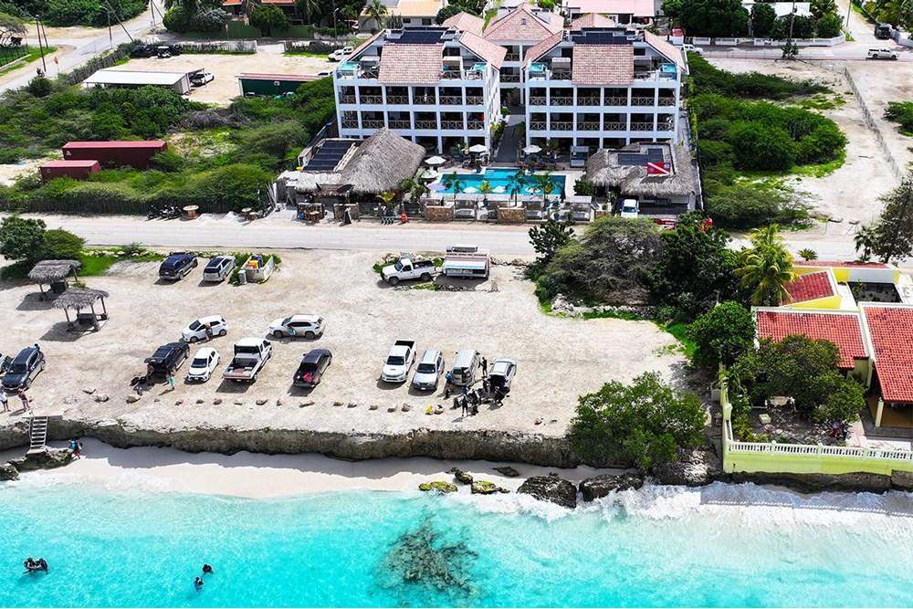 1 Bedroom Studio Apartment 1001 for Sale, Bloozz Resort, Belnem, Bonaire — photo 1