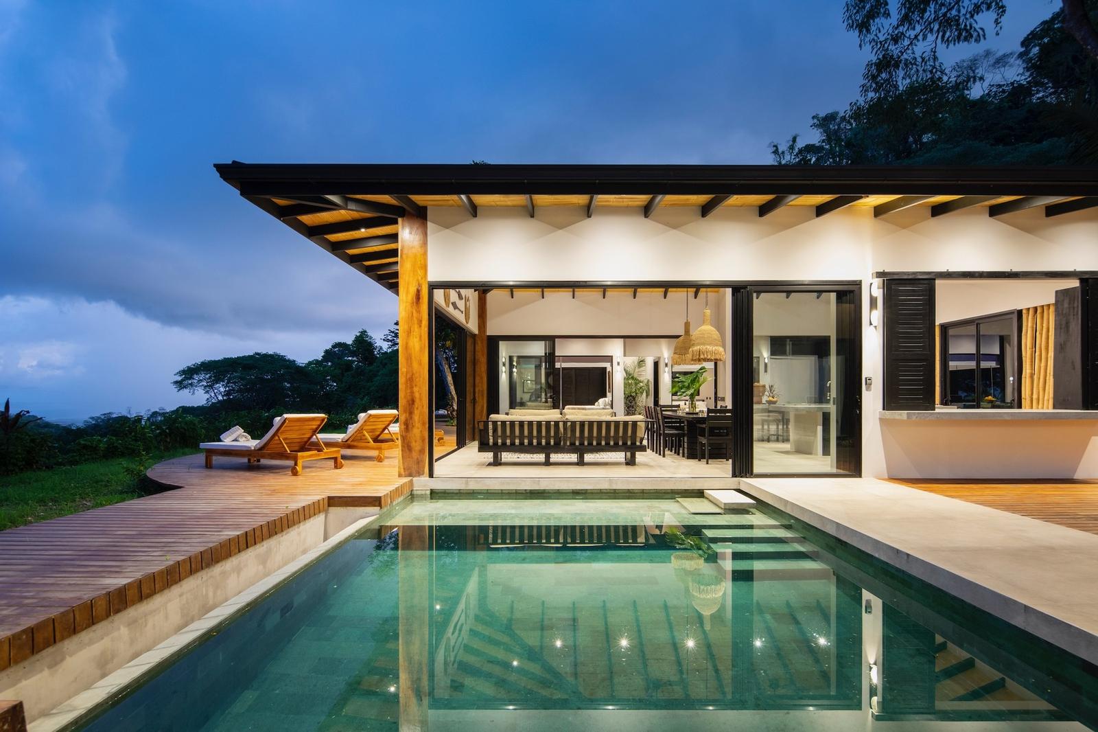 4 Bedroom Luxury Ocean-View Villa for Sale, Playa Carmen, Santa Teresa, Puntarenas, Costa Rica — photo 3