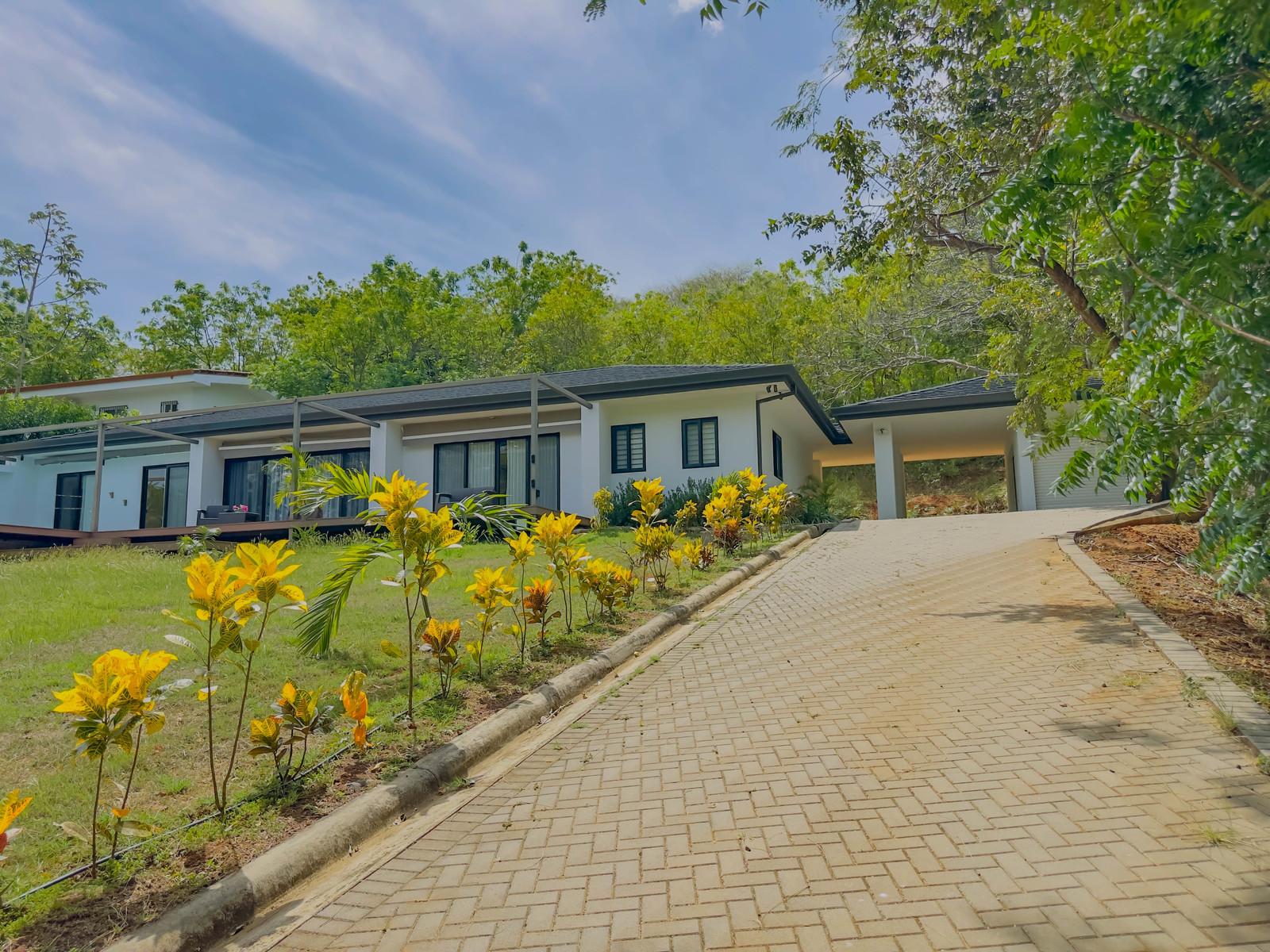 3 Bedroom Home for Sale in Playas del Coco, Guanacaste — photo 4