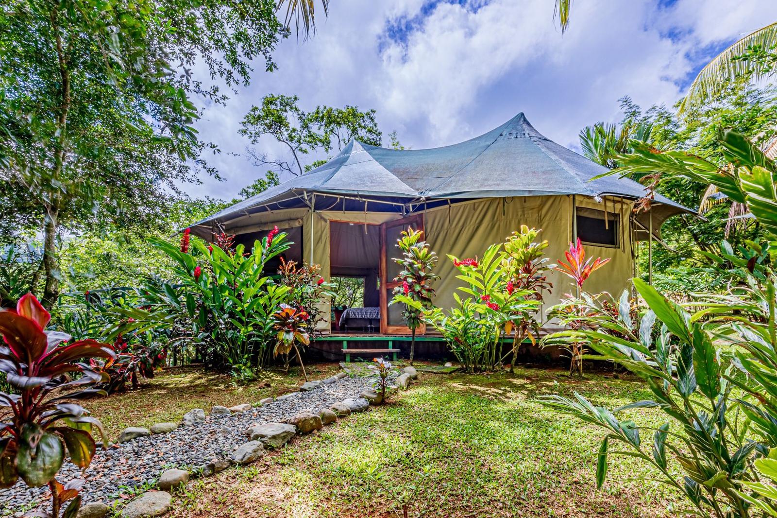 17 Acre Hotel and Retreat for Sale, Uvita, Puntarenas, Costa Rica — photo 5