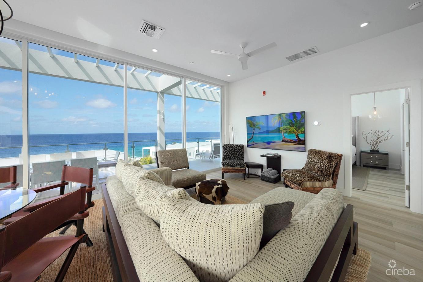 3 bedroom property for sale — Sunset Point - Signature Penthouse With Vendor Financing! in the Cayman Islands — photo 1